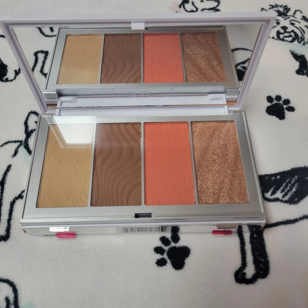 NIB Pür 4-in-1 Skin-Perfecting Powders Face Palette - Medium-Tan